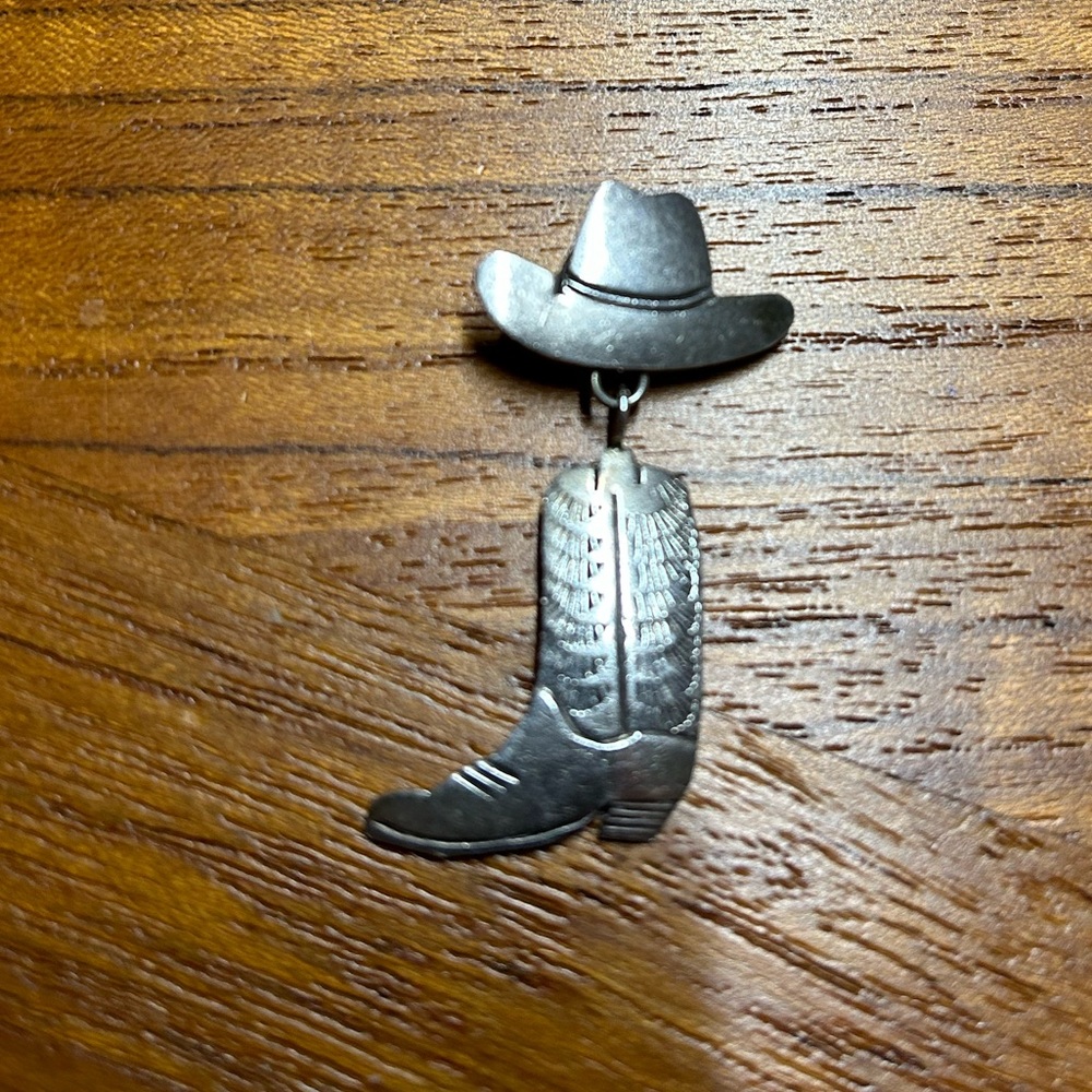Vintage sterling silver brooch